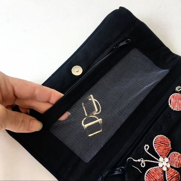 Isabella’s Journey Quilted Fabric Tri-Fold Jewelry Travel Clutch Bag - Picture 4 of 7